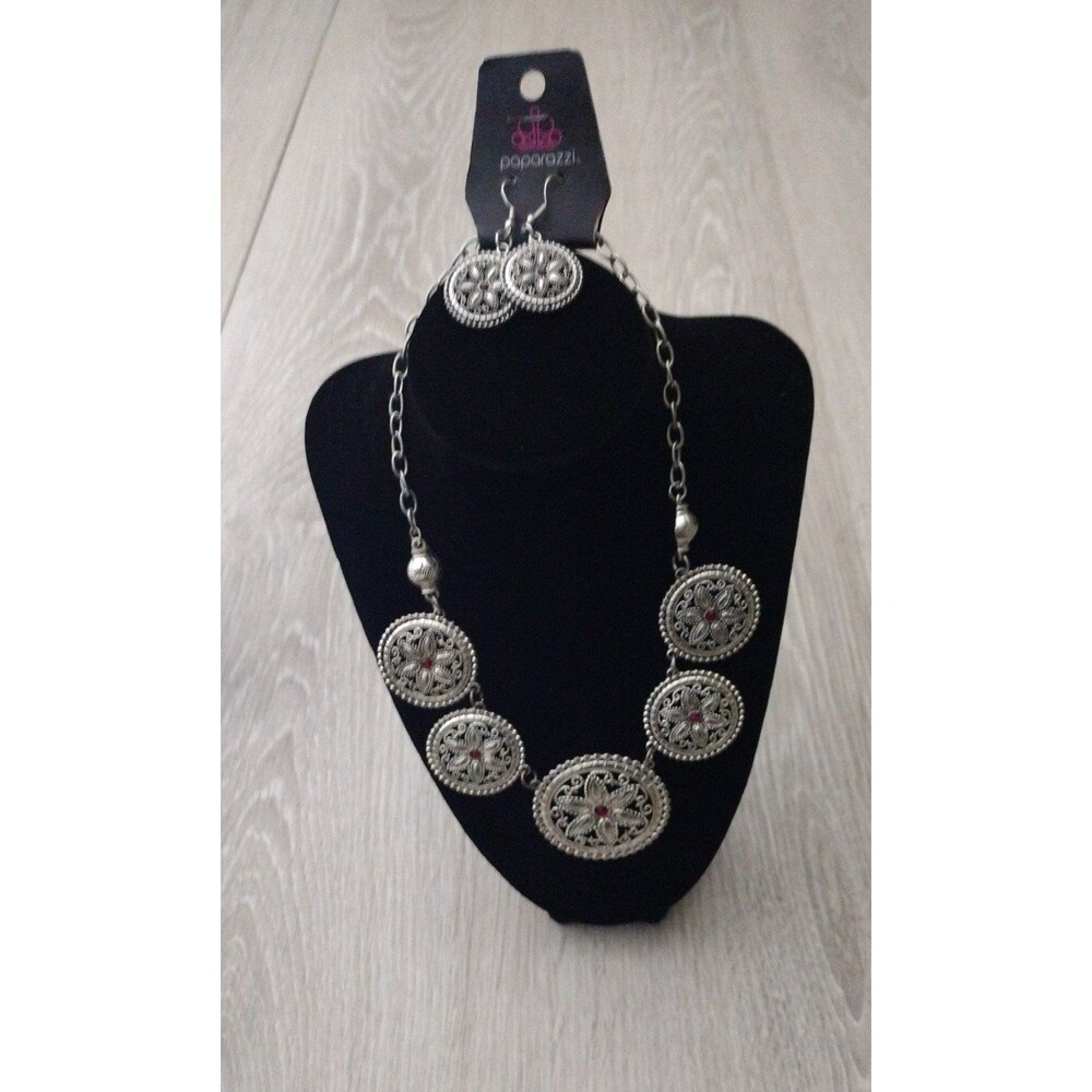 Paparazzi Necklace & Matching Earrings - Written In The STAR LILIES - Red